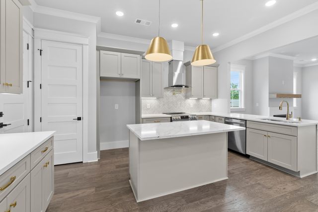 542B Starliner Dr, Nashville, TN 37209