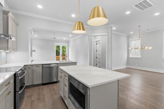 542B Starliner Dr, Nashville, TN 37209