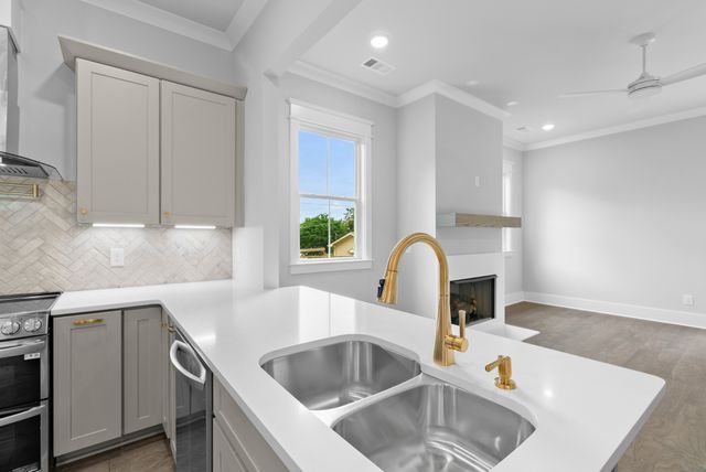 542B Starliner Dr, Nashville, TN 37209