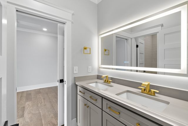 542B Starliner Dr, Nashville, TN 37209