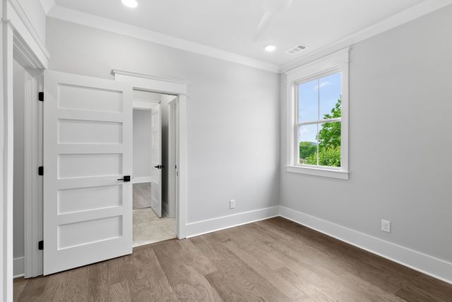 542B Starliner Dr, Nashville, TN 37209