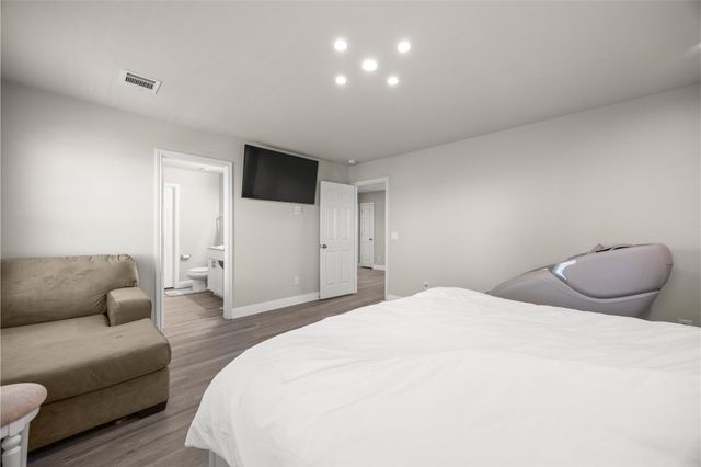 14510 Eaglefern Ln, Houston, TX 77068