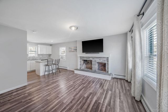 18 Pennwood Drive, Mastic Beach, NY 11951