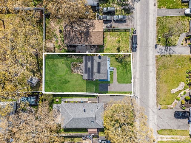 18 Pennwood Drive, Mastic Beach, NY 11951