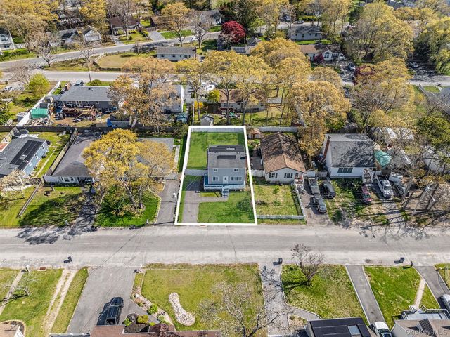 18 Pennwood Drive, Mastic Beach, NY 11951