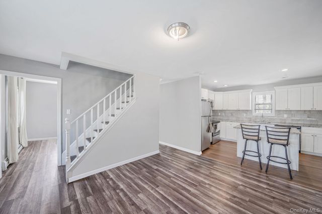 18 Pennwood Drive, Mastic Beach, NY 11951