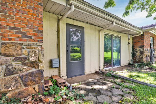 2114 East Walnut Street, Springfield, MO 65802