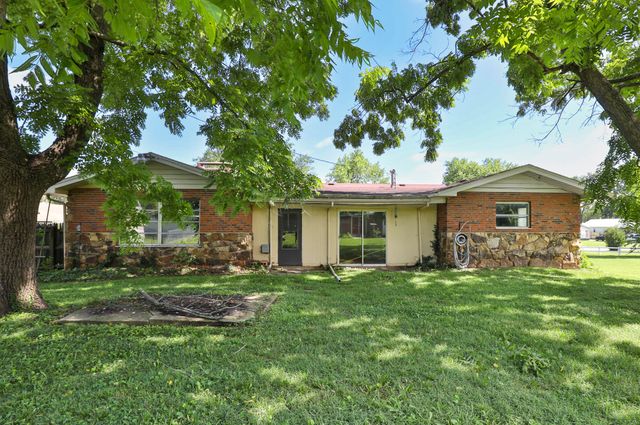 2114 East Walnut Street, Springfield, MO 65802