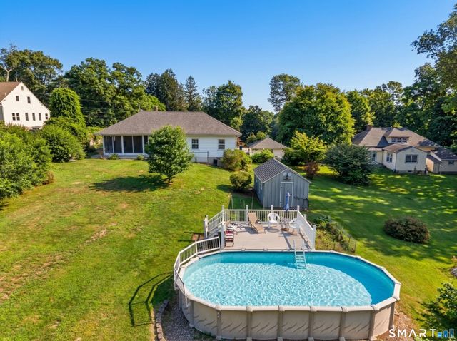 43 Upper Bartlett Road, Waterford, CT 06375