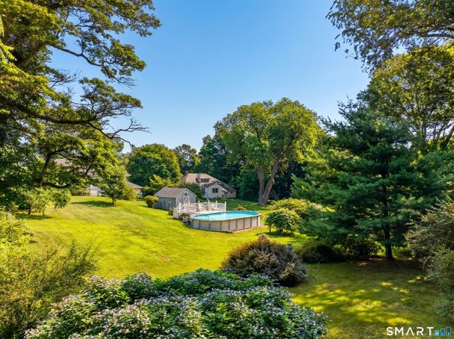 43 Upper Bartlett Road, Waterford, CT 06375
