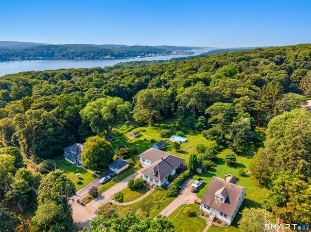 43 Upper Bartlett Road, Waterford, CT 06375