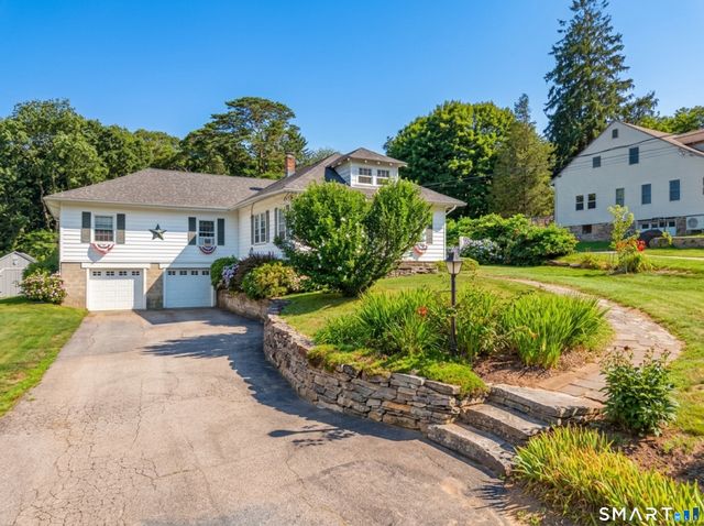 43 Upper Bartlett Road, Waterford, CT 06375