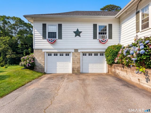 43 Upper Bartlett Road, Waterford, CT 06375