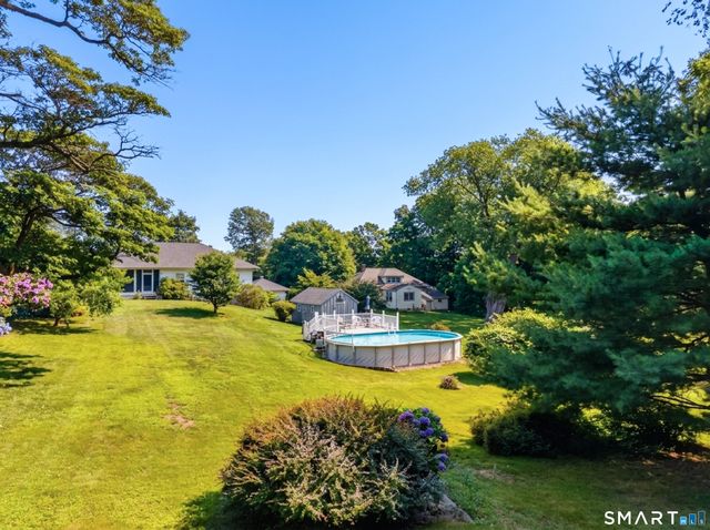43 Upper Bartlett Road, Waterford, CT 06375