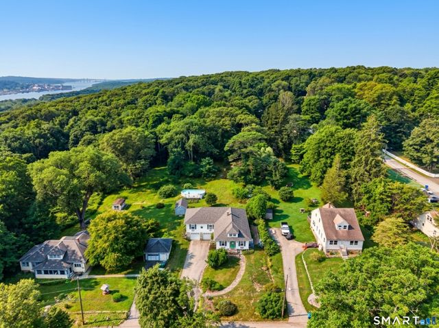 43 Upper Bartlett Road, Waterford, CT 06375