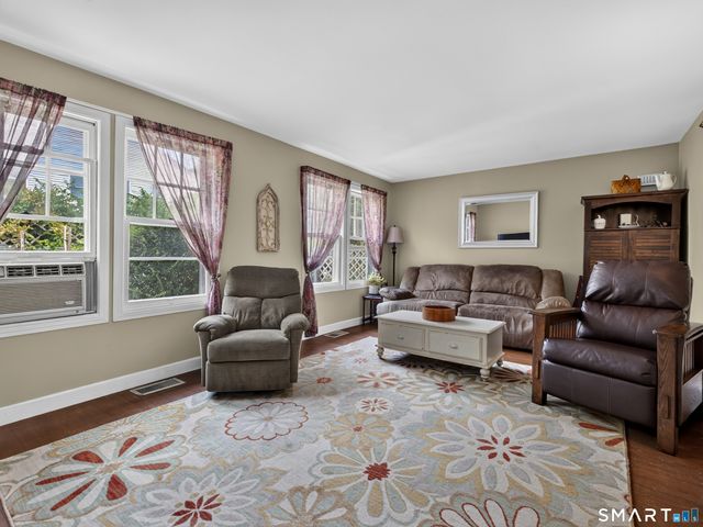 43 Upper Bartlett Road, Waterford, CT 06375