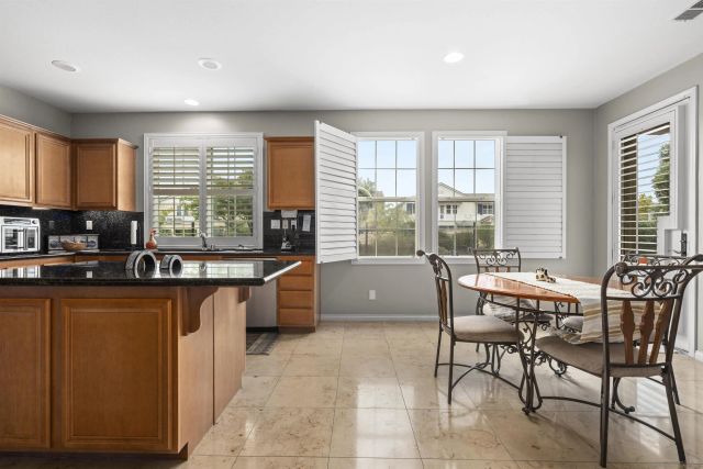 840 Luminara Way, San Marcos, CA 92078