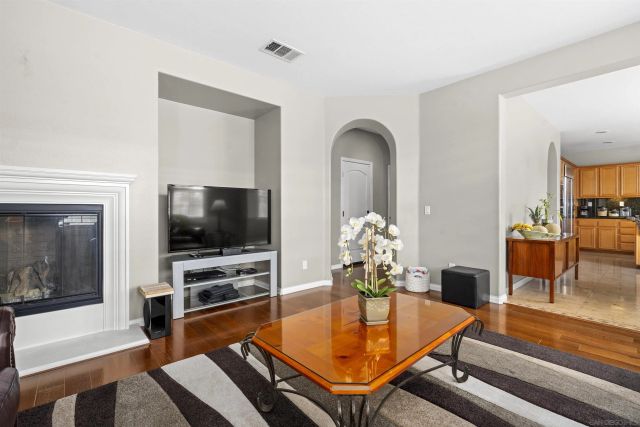 840 Luminara Way, San Marcos, CA 92078