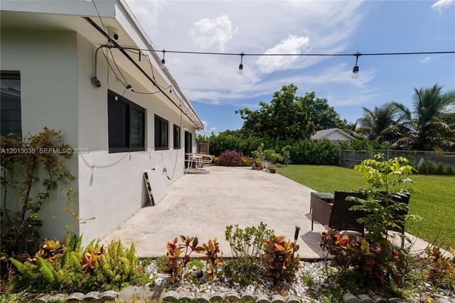 19311 Sterling Dr, Cutler Bay, FL 33157