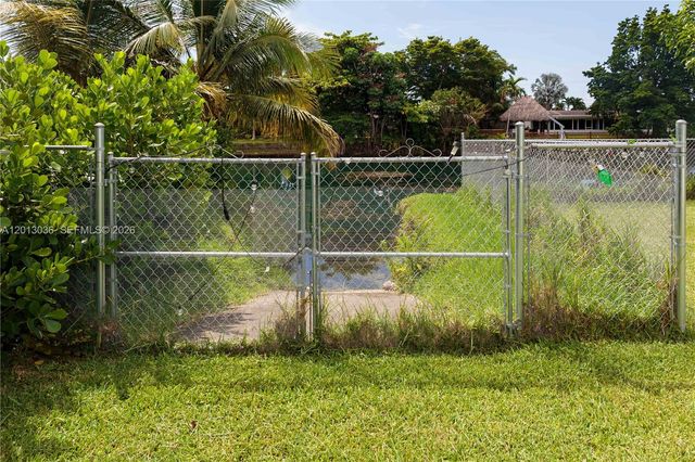 19311 Sterling Dr, Cutler Bay, FL 33157