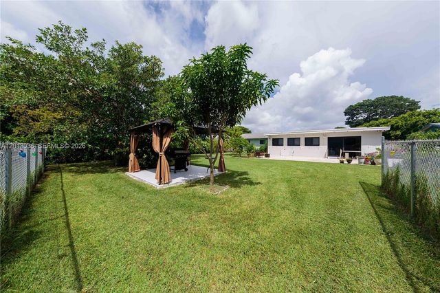 19311 Sterling Dr, Cutler Bay, FL 33157