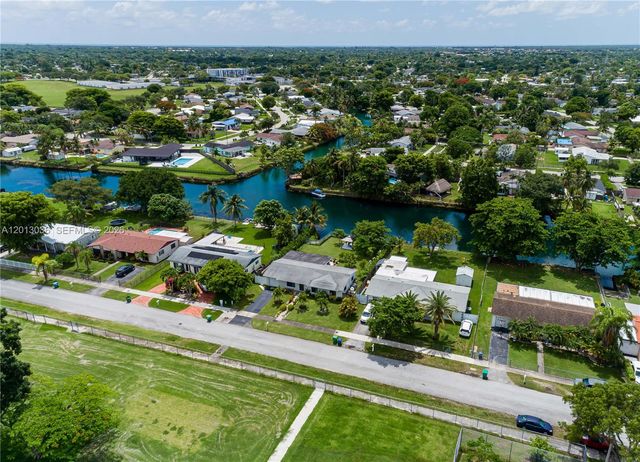 19311 Sterling Dr, Cutler Bay, FL 33157