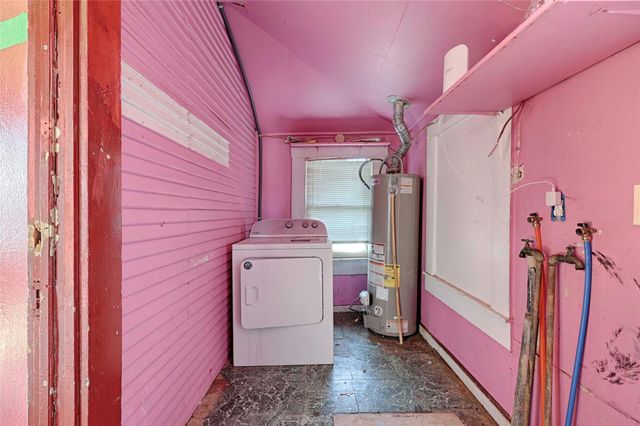 314 Baumgarten Street, Schulenburg, TX 78956