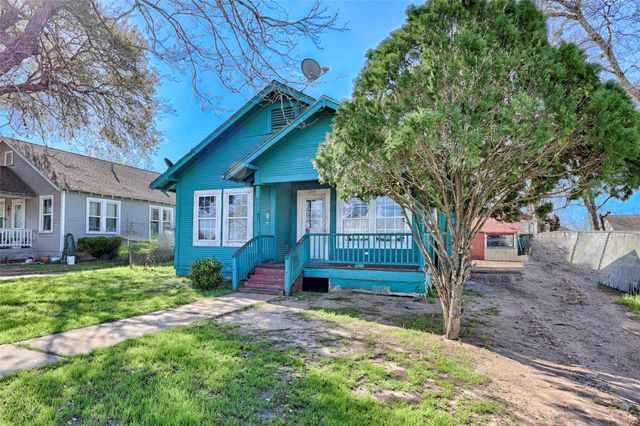 314 Baumgarten Street, Schulenburg, TX 78956