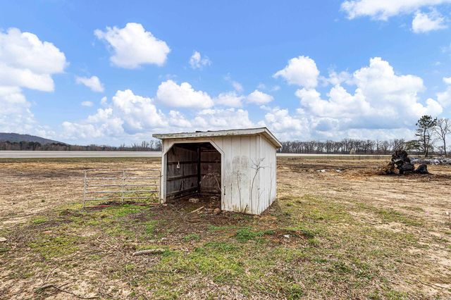 2706 AR 124 Highway, Russellville, AR 72802
