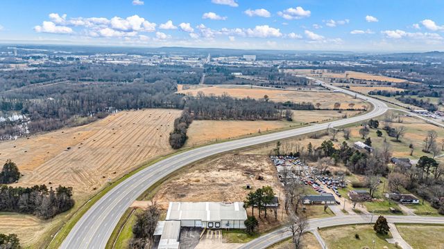2706 AR 124 Highway, Russellville, AR 72802