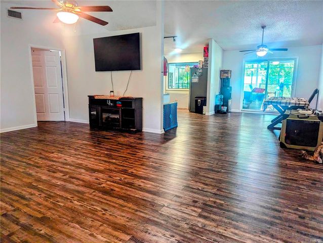 37654 EILAND BOULEVARD, Zephyrhills, FL 33542