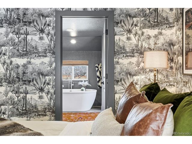 3565 S Oneida Way, Denver, CO 80237