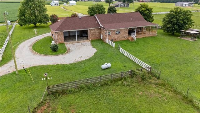 158 Big Springs Rd, Lawrenceburg, TN 38464