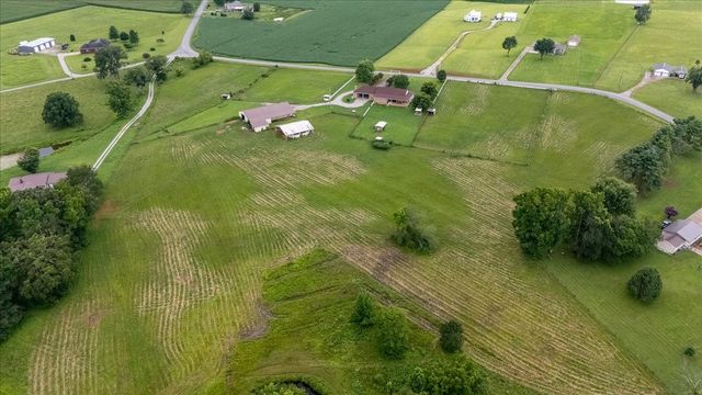 158 Big Springs Rd, Lawrenceburg, TN 38464