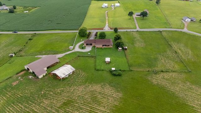 158 Big Springs Rd, Lawrenceburg, TN 38464