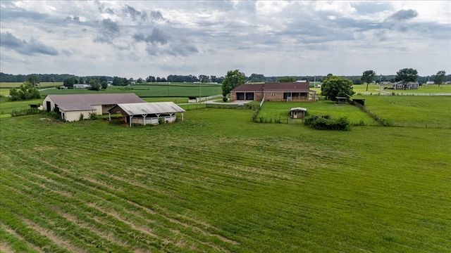 158 Big Springs Rd, Lawrenceburg, TN 38464
