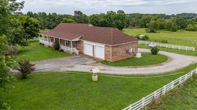 158 Big Springs Rd, Lawrenceburg, TN 38464