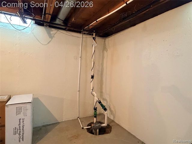 35774 Annette Drive, Sterling Heights, MI 48310