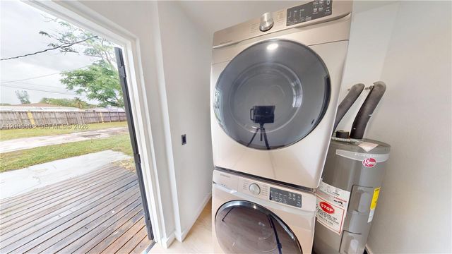 2211 Cleveland St, Hollywood, FL 33020