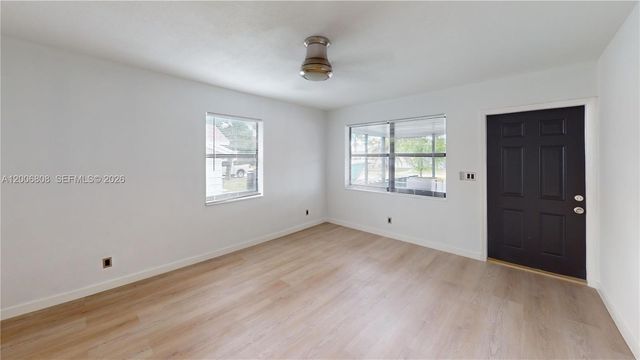 2211 Cleveland St, Hollywood, FL 33020