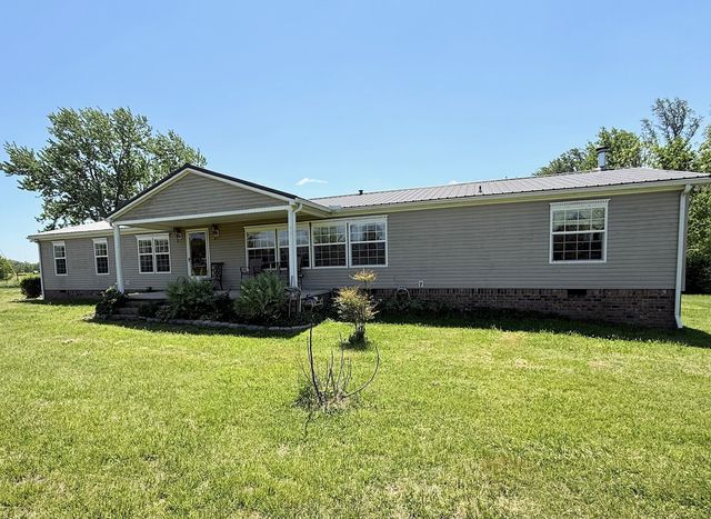 2364 Geedsville Rd, Bradyville, TN 37026