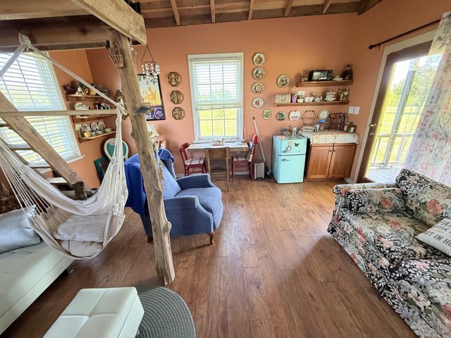 2364 Geedsville Rd, Bradyville, TN 37026