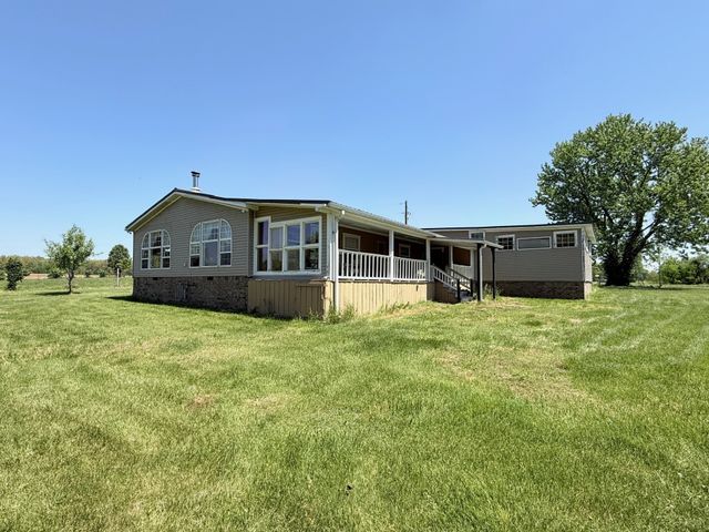 2364 Geedsville Rd, Bradyville, TN 37026