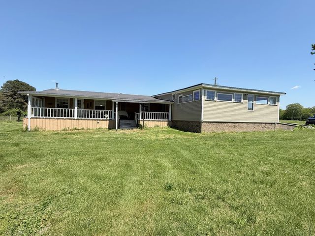 2364 Geedsville Rd, Bradyville, TN 37026