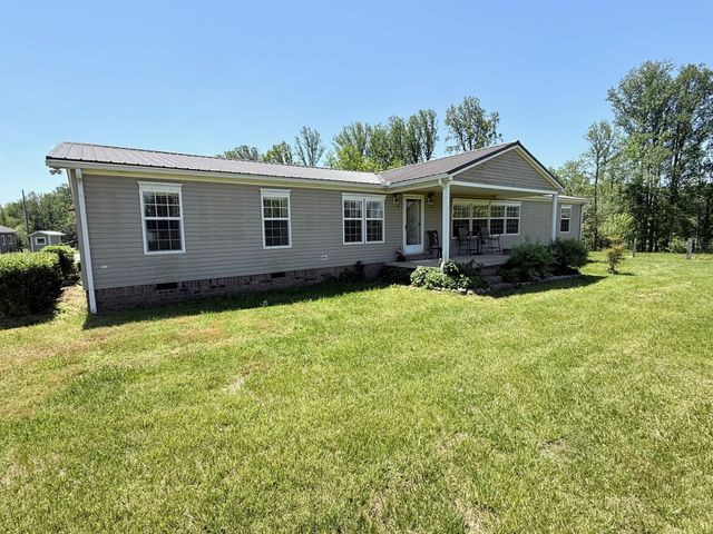 2364 Geedsville Rd, Bradyville, TN 37026