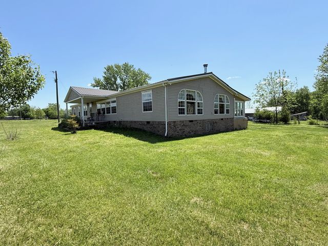 2364 Geedsville Rd, Bradyville, TN 37026