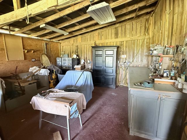 2364 Geedsville Rd, Bradyville, TN 37026