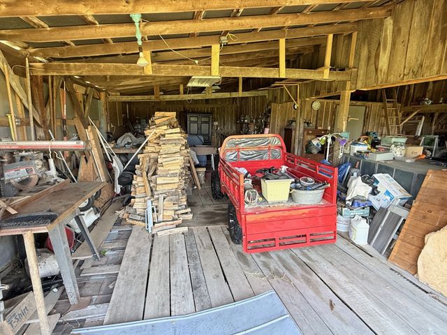 2364 Geedsville Rd, Bradyville, TN 37026