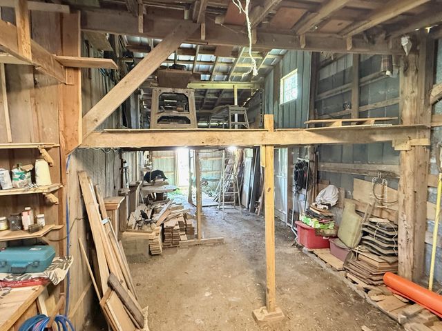 2364 Geedsville Rd, Bradyville, TN 37026