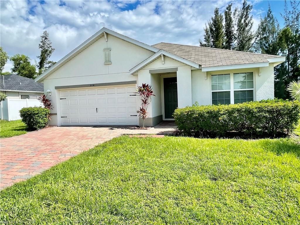 604 SW 26th ST, Cape Coral, FL 33914